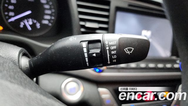 Hyundai AVANTE 2018 — photo 28