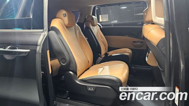 Kia Canival 2021 — photo 12