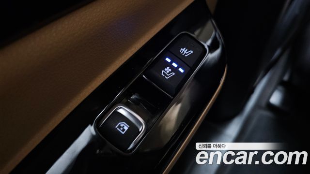 Kia Canival 2021 — photo 19