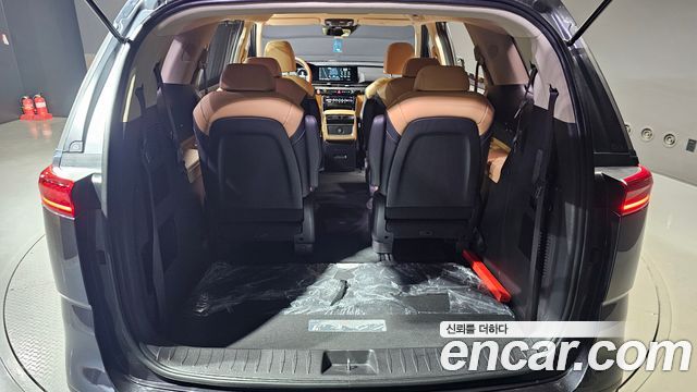 Kia Canival 2021 — photo 20