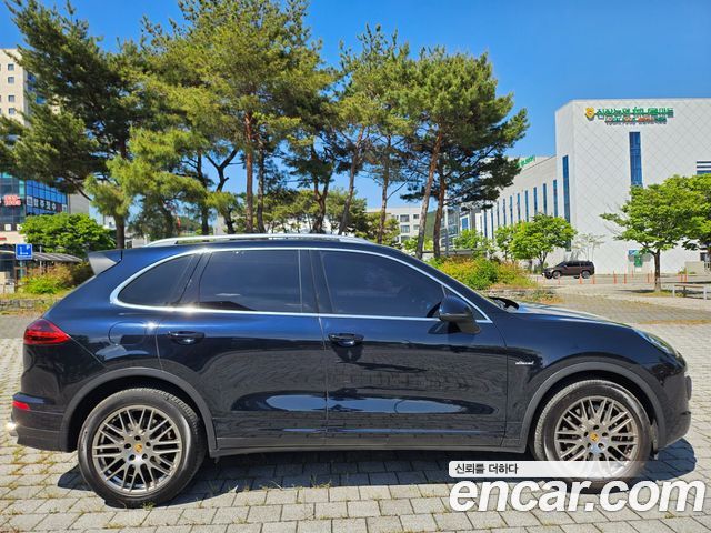 Porsche Cayenne 2016 — photo 4