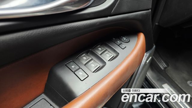 Cadillac Escalade 2019 — photo 20