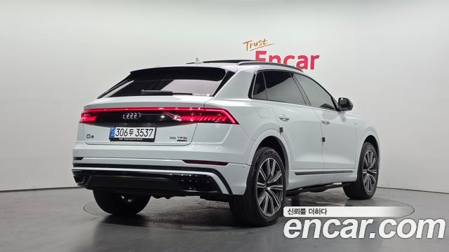 Audi Q8 2021 — photo 2