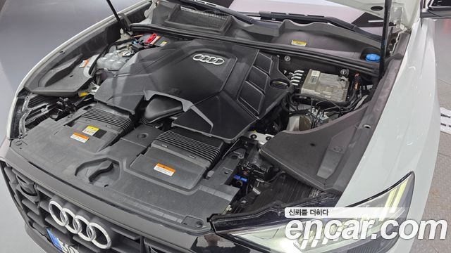 Audi Q8 2021 — photo 6