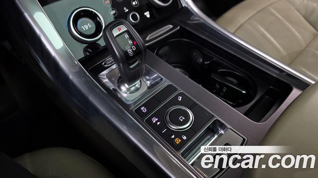 Land Rover Range Rover Sport 2019 — photo 9