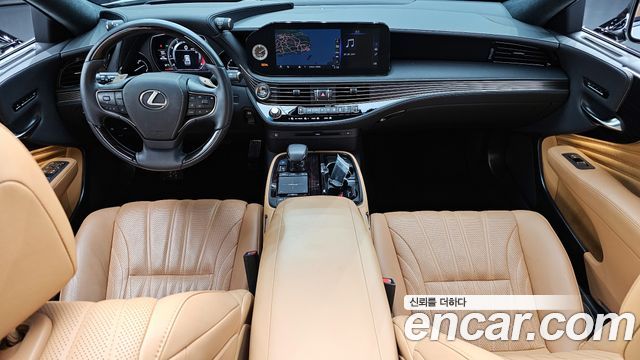Lexus LS 2022 — photo 10