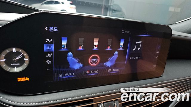 Lexus LS 2022 — photo 23