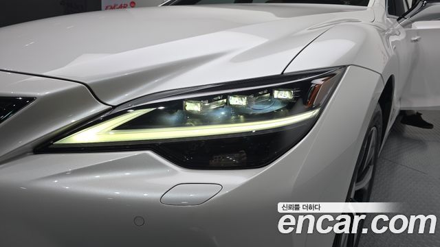 Lexus LS 2022 — photo 8