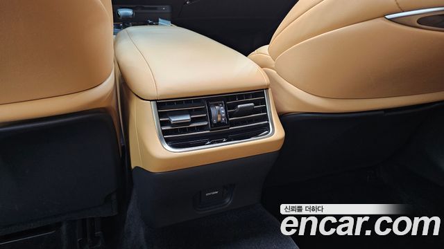Lexus LS 2022 — photo 28