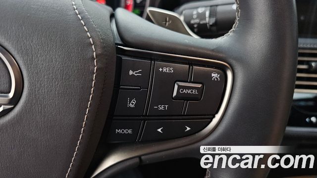 Lexus LS 2022 — photo 29