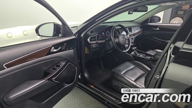 Kia K7 2018 — photo 10