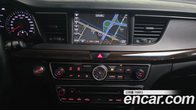 Kia K7 2018 — photo 13