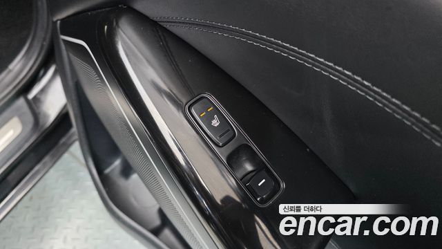 Kia K7 2018 — photo 17