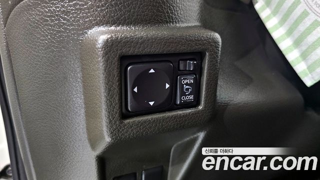 Nissan Cube 2014 — photo 17