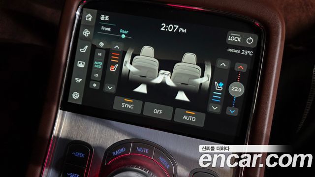Genesis G90 2023 — photo 25