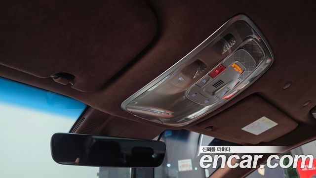 Genesis G90 2023 — photo 32