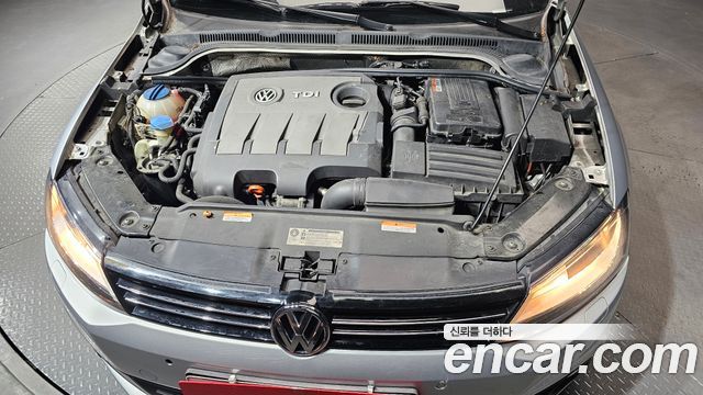 Volkswagen Jetta 2011 — photo 6