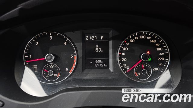 Volkswagen Jetta 2011 — photo 8