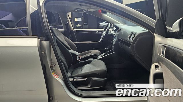 Volkswagen Jetta 2011 — photo 11