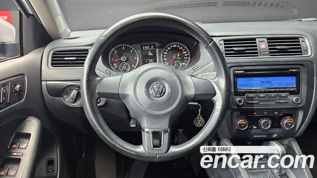 Volkswagen Jetta 2011 — photo 14