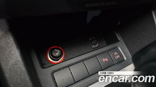 Volkswagen Jetta 2011 — photo 19