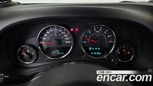 Jeep Wrangler 2016 — photo 8