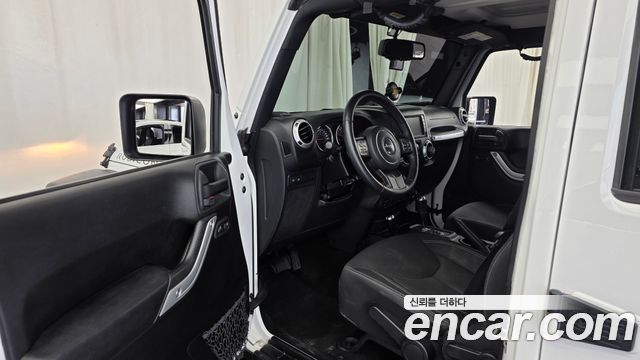 Jeep Wrangler 2016 — photo 10