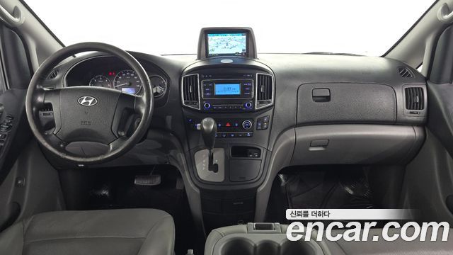 Hyundai Starex 2016 — photo 10