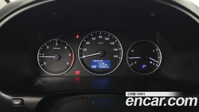 Hyundai Starex 2016 — photo 11