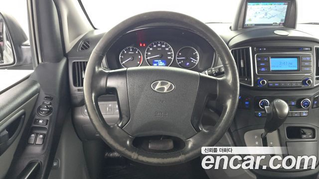 Hyundai Starex 2016 — photo 19