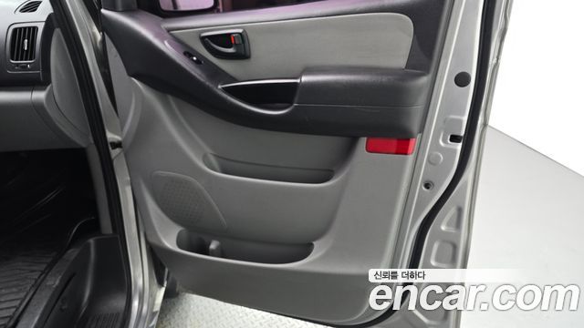 Hyundai Starex 2016 — photo 15