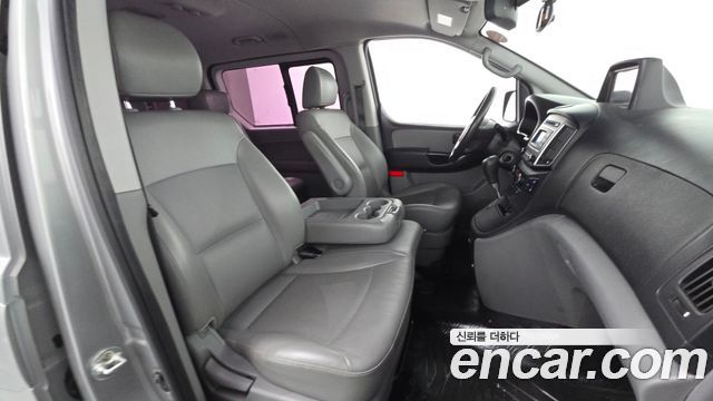 Hyundai Starex 2016 — photo 31