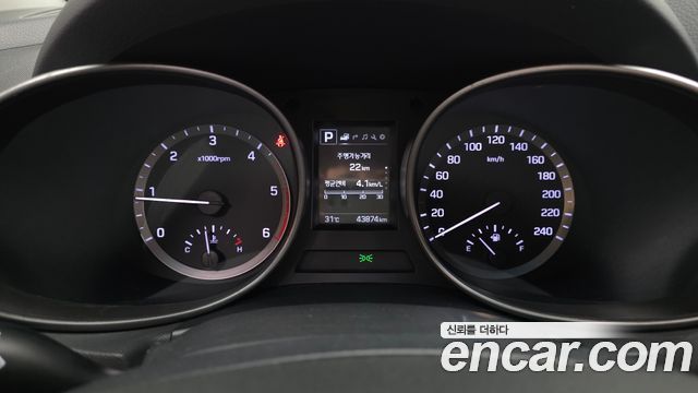 Hyundai Santafe 2016 — photo 11