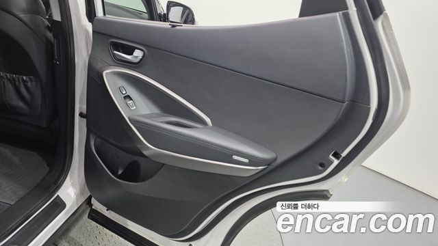 Hyundai Santafe 2016 — photo 15