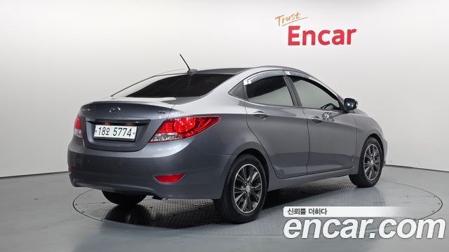 Hyundai Accent 2014 — photo 2