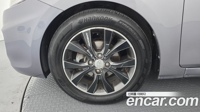 Hyundai Accent 2014 — photo 5