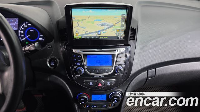 Hyundai Accent 2014 — photo 16