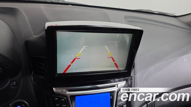 Hyundai Accent 2014 — photo 17