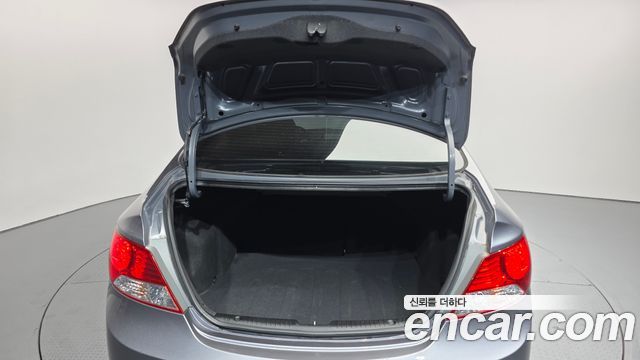 Hyundai Accent 2014 — photo 20
