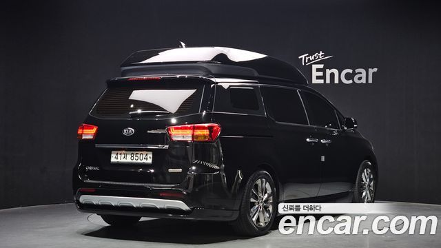 Kia Canival 2016 — photo 2