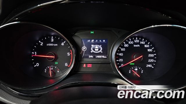 Kia Canival 2016 — photo 11