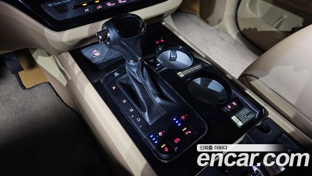 Kia Canival 2016 — photo 12