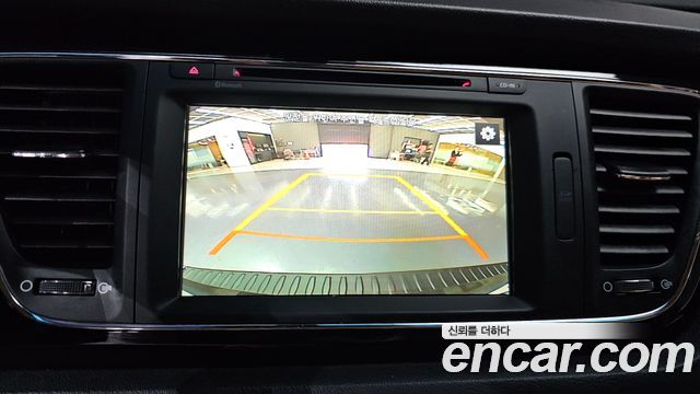 Kia Canival 2016 — photo 22