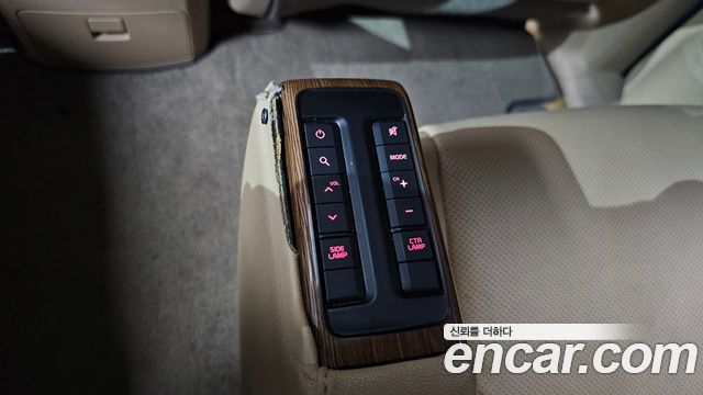 Kia Canival 2016 — photo 25