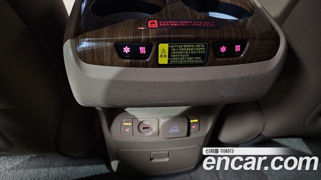 Kia Canival 2016 — photo 27