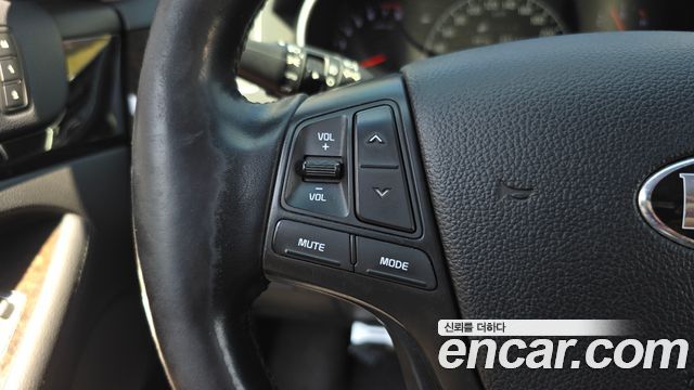 Kia K7 2014 — photo 16