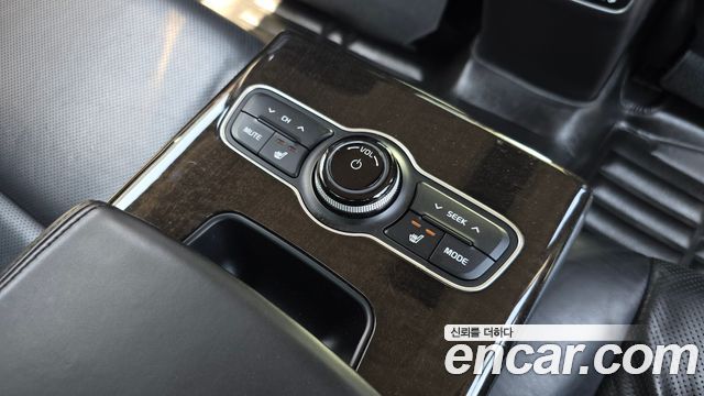 Kia K7 2014 — photo 19
