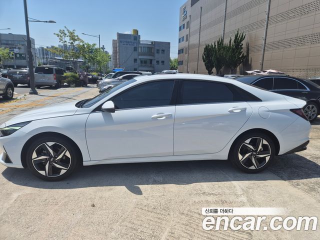 Hyundai AVANTE 2022 — photo 8