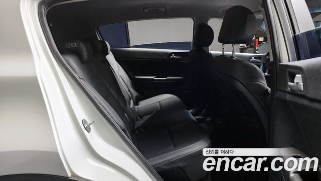 Kia Sportage 2018 — photo 11