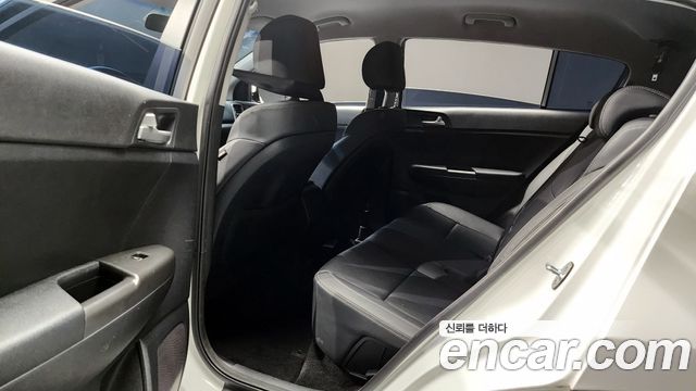 Kia Sportage 2018 — photo 12